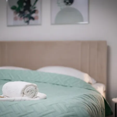 Pakito Zentrum - Workstation - Stilvoll & Komfortabel - Parkplatz